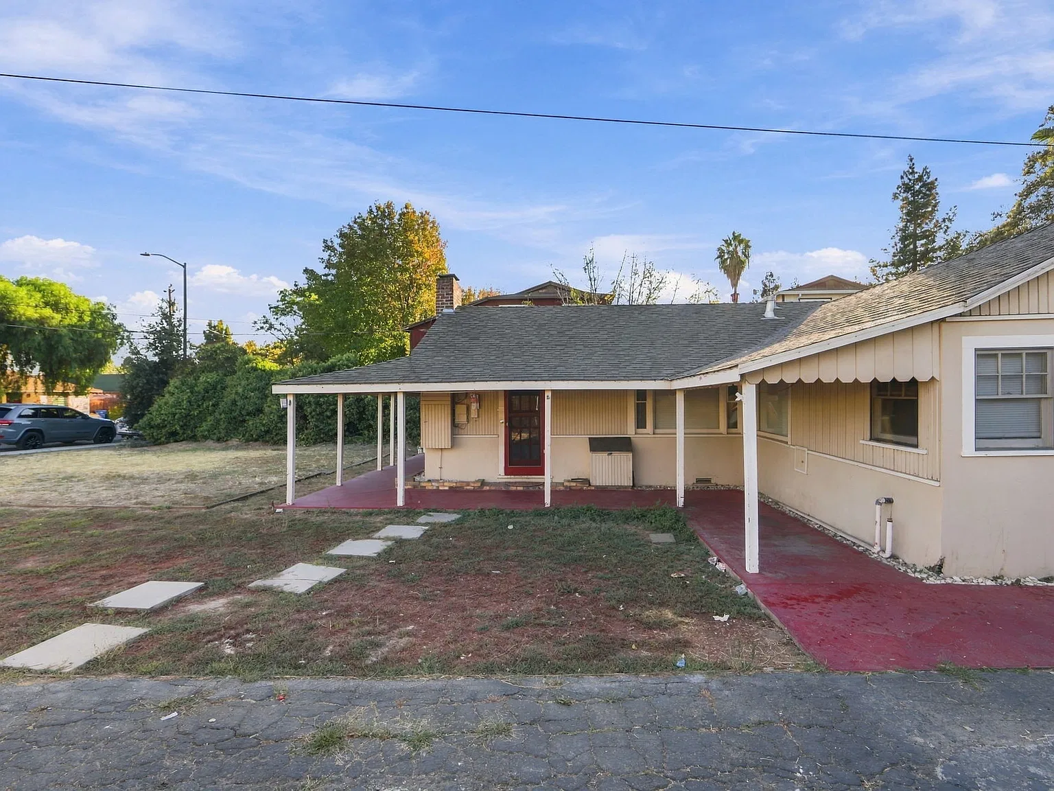 3 bed, 1208 sqft, $3,695 — Photo 3