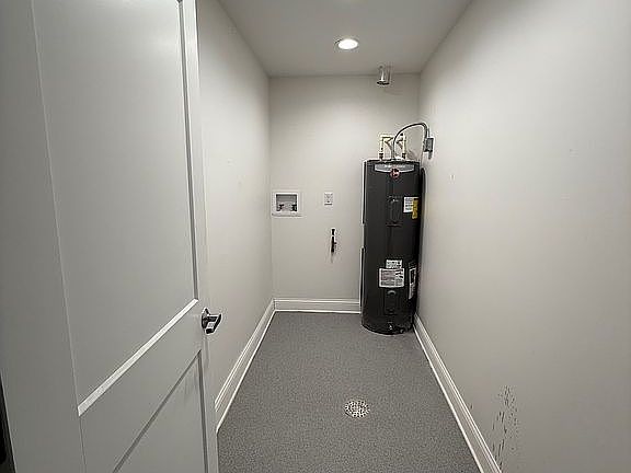 Unit 100 - Laundry/Pantry