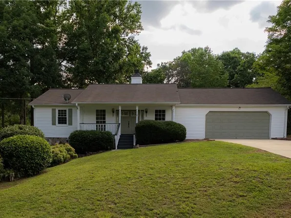 60 Lakeside Dr, Covington, GA 30016