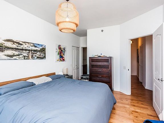 4th image of 757 N Orleans St APT 812