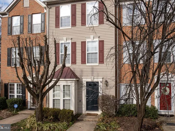 4384 Sutler Hill Sq, Fairfax, VA 22033