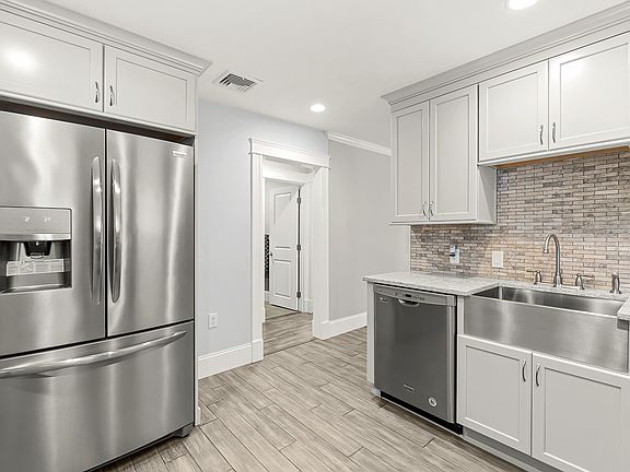 2nd image of 72 Windsor Rd #2