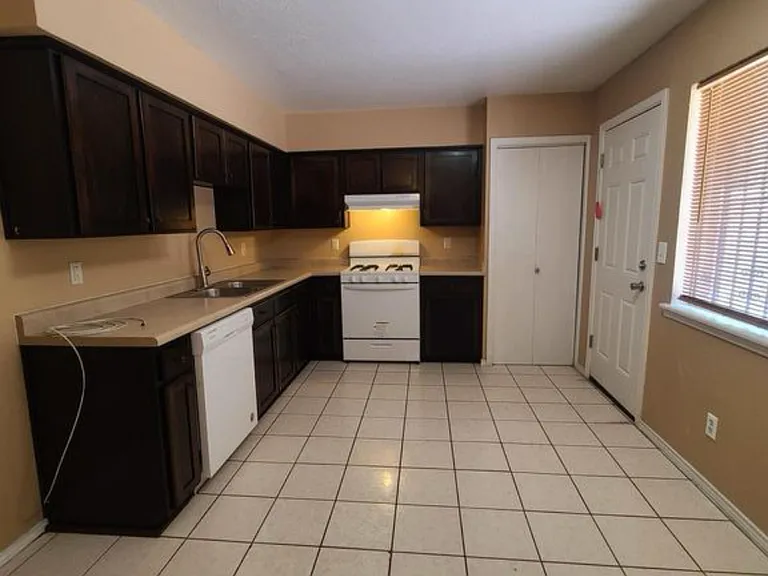 11787 Jim Thorpe Dr — Photo 3