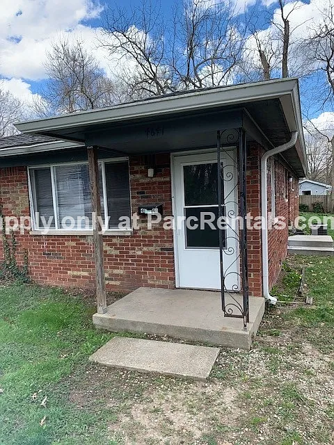 4641 Crestview Ave photo 1