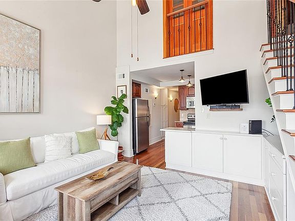 3rd image of 920 Poeyfarre St APT 343
