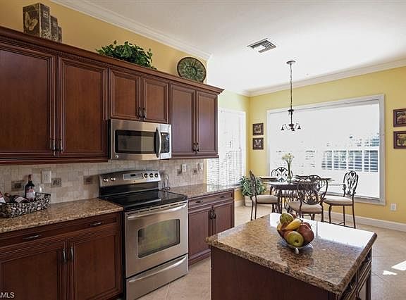 3rd image of 8026 Players Cove Dr Unit 201