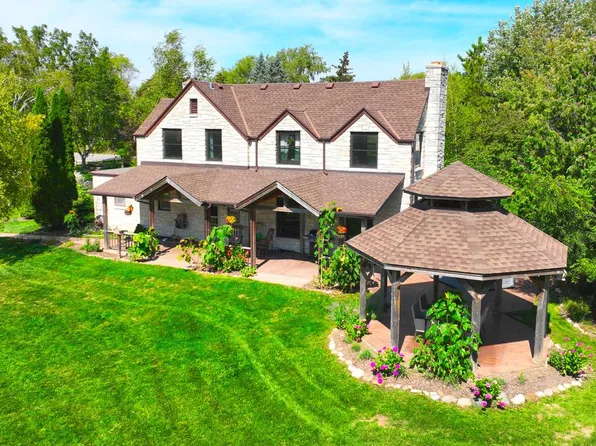 6965 West Waterford ROAD, Hartford, WI 53027