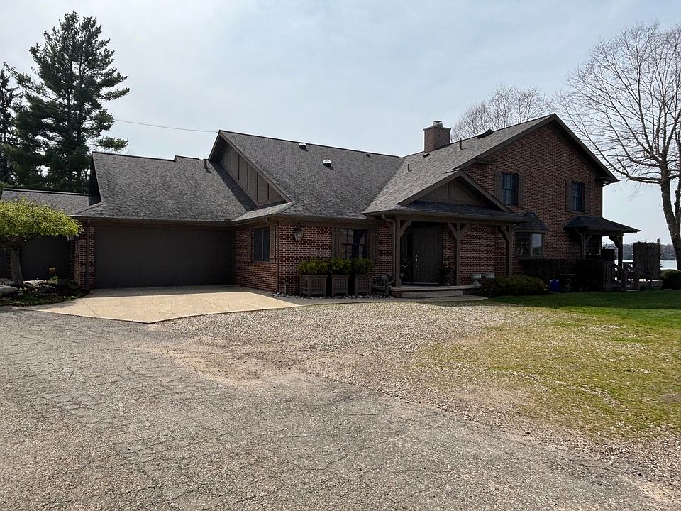 1st image of 68952 Benham Beach Rd