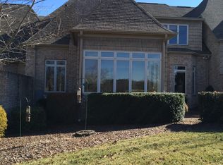 27 Creswell Ct, Greensboro, NC 27407
