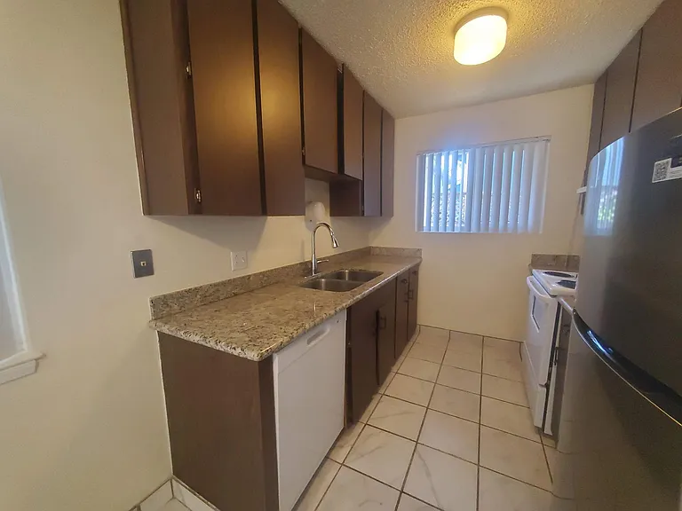 534 & 536 Humboldt St #534-1 — Photo 5