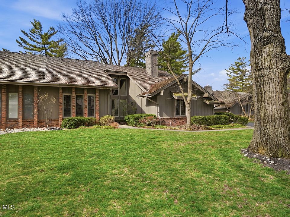 1st image of 29633 Shelbourne Rd