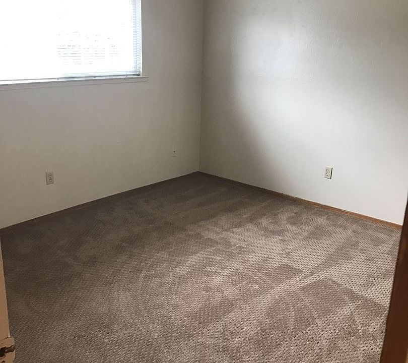 2nd image of 1910 46th Ave APT 13
