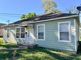502 W 3rd St, Brenham, TX 77833