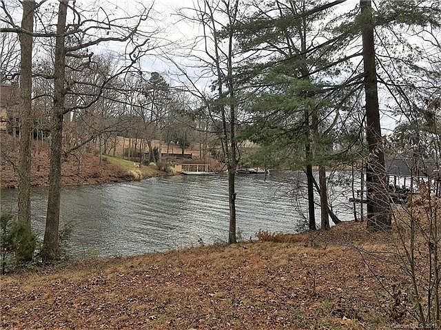 1st image of 149 Quail Hollow Dr