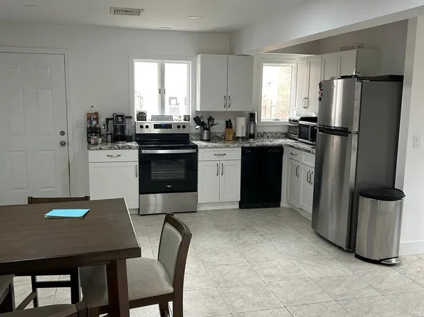 (undisclosed Address), Holbrook, NY 11741