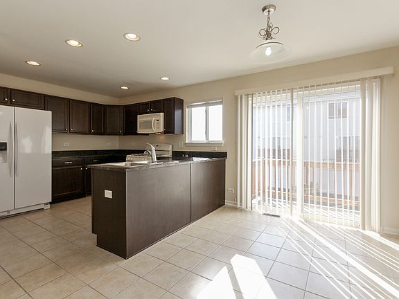 3rd image of 626 Treble Ln #626