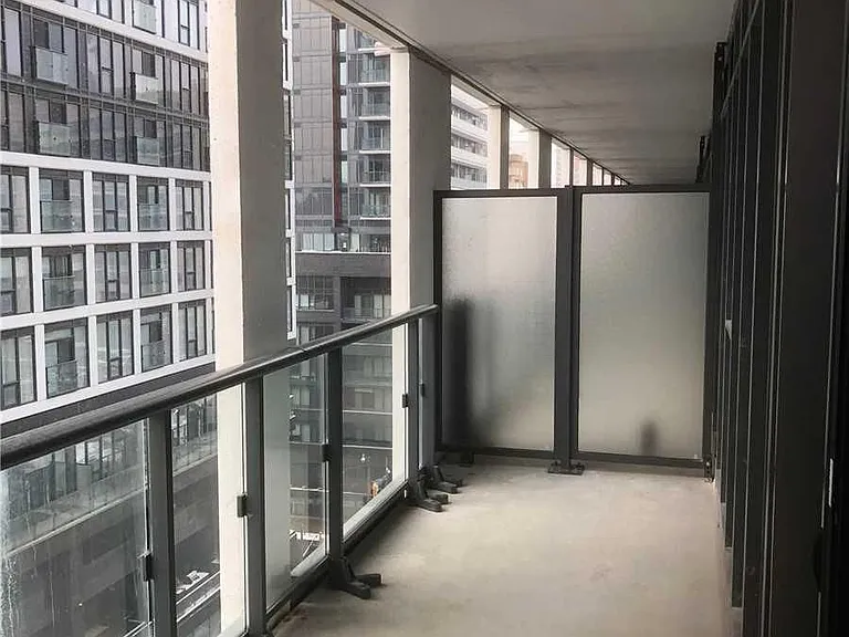 251 Jarvis St #818 — Photo 6