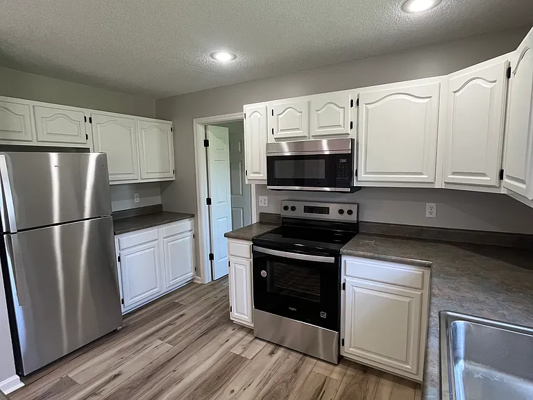 4417 E Clayton Ct — Photo 9