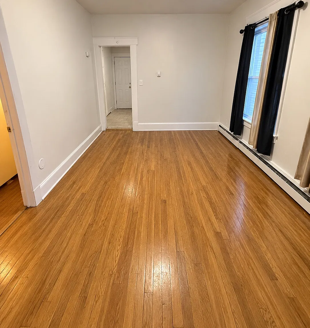 3 bed, $2,045 — Photo 4