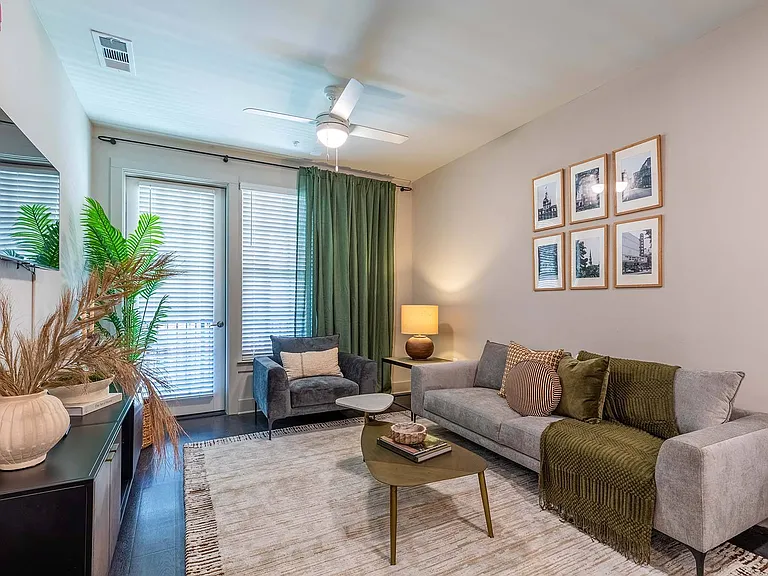 Capital Collective Luxury Apartments — Photo 26
