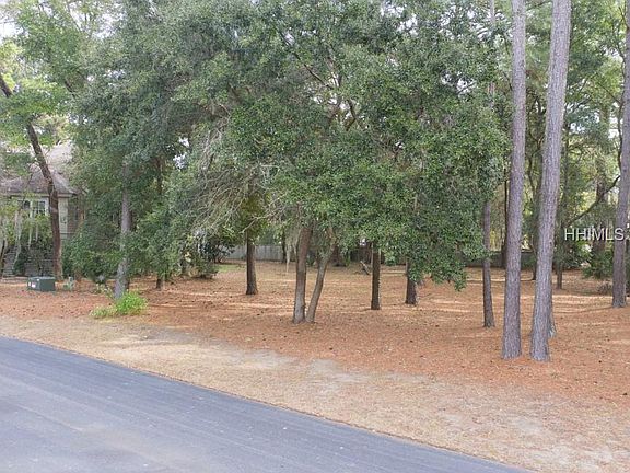3rd image of 26 Silver Oak Dr