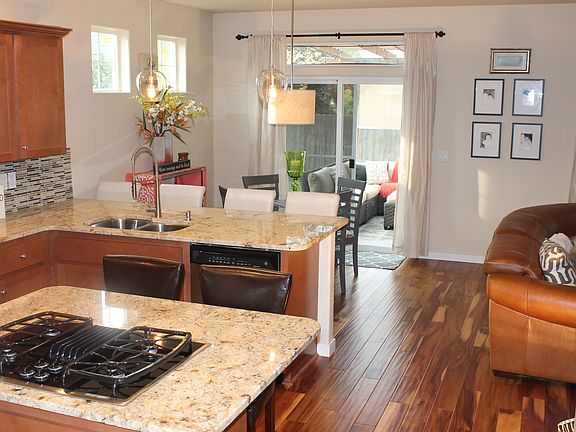 3rd image of 4511 Antigua Dr
