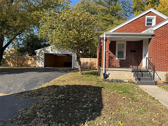 2nd image of 12 Harshman St