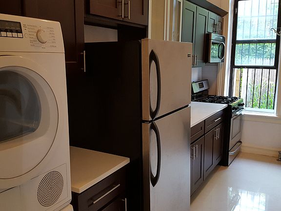 3rd image of 303 Putnam Ave APT 3C