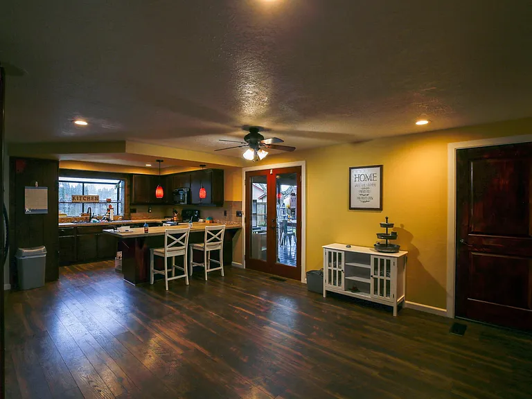 1555 SW Gilson Ct — Photo 13