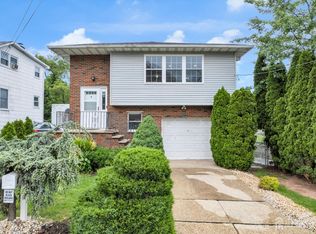 6 Harvey Ave, Edison, NJ 08820