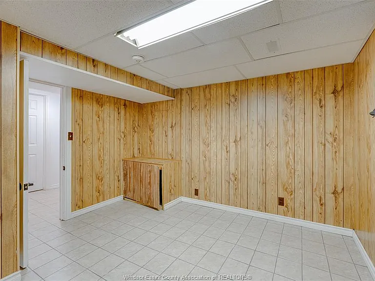 1627 Marentette Ave #BASEMENT — Photo 13