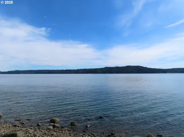 Seagull Way, Lilliwaup, WA 98555