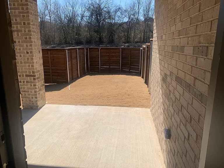 3712 Daisy Hollow Loop — Photo 10