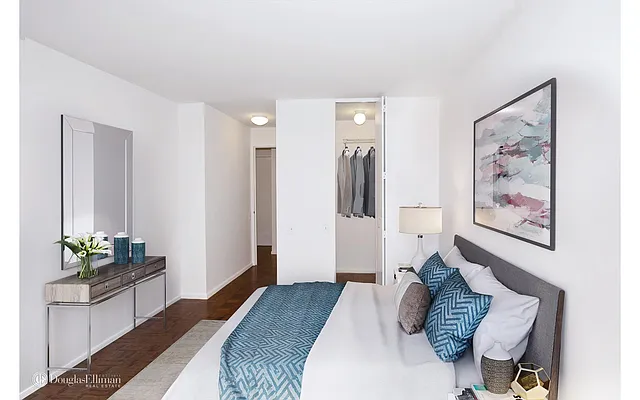 Rented by Douglas Elliman | media 20