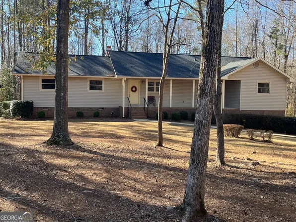 76 Briarwood Dr, Lagrange, GA 30241