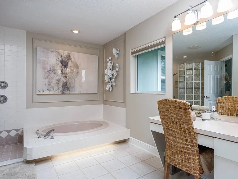 315 Charles Dr — Photo 20