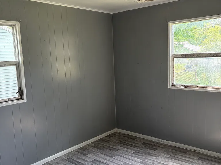 2182 Warrick St — Photo 12