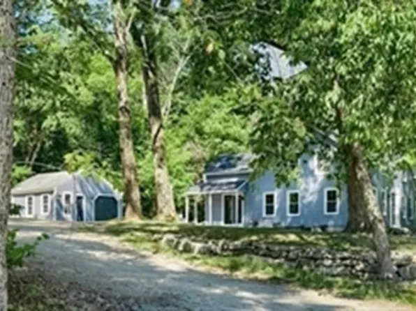 4 Potter Village Cross Rd, Charlton, MA 01507