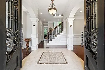 6 bed, 6.5 bath, 4500 sqft, $6,500 — Photo 2