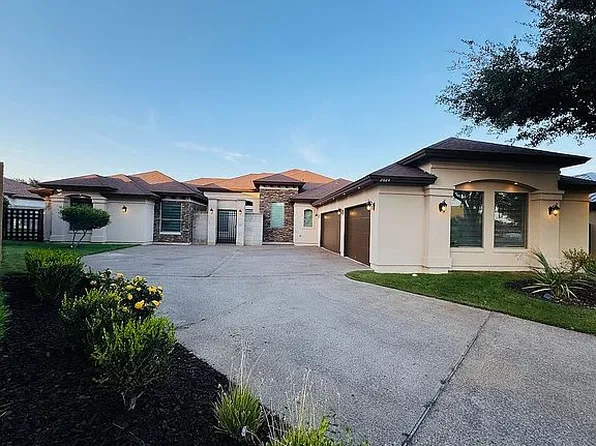 2624 Burgundy Loop, Laredo, TX 78045