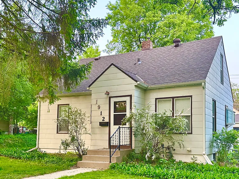 1912 Malvern St — Photo 1