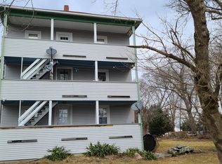 8 Robinson St #3, Webster, MA 01570