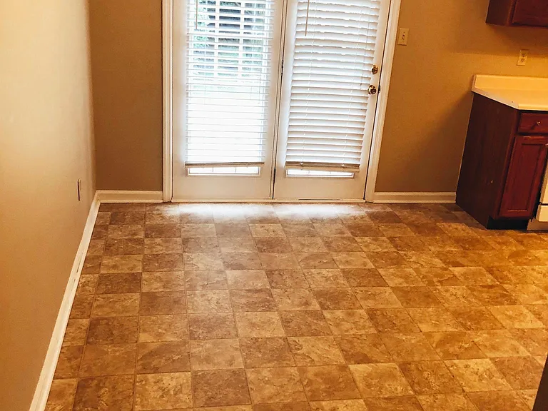 1040 Blackwell Ct #2 — Photo 2