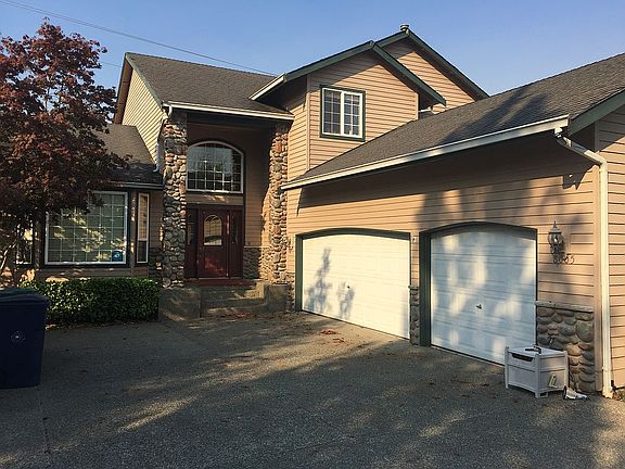 2nd image of 8005 76th Pl NE