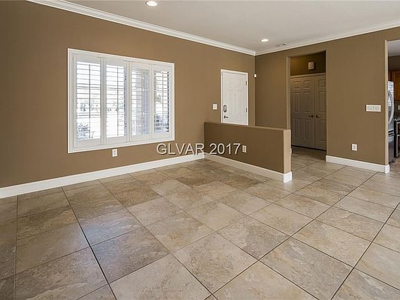View of dining area or can be converted to den area! This spacious space is 11x11!