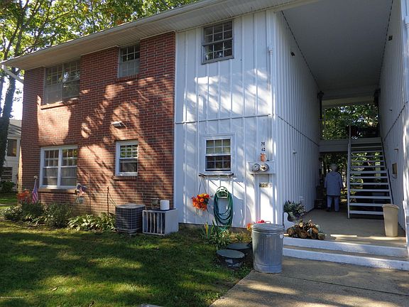 2nd image of 42 Cambridge Court #F