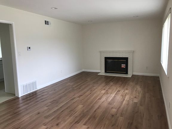 2nd image of 5519 Sara Mar Ln