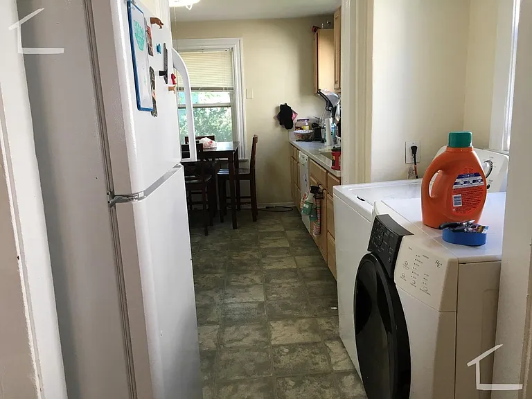 62 Brock St #3 — Photo 9