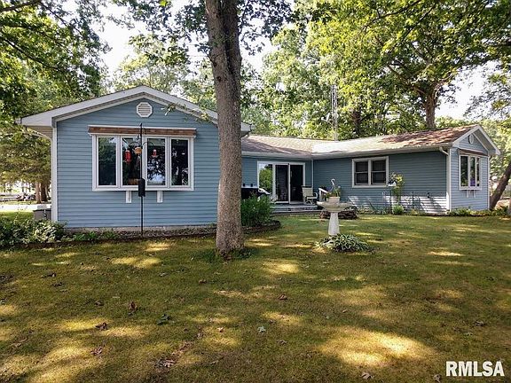 2nd image of 15374 Pear Ln