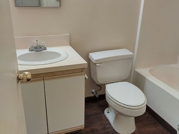 4th image of 105 E Allen St APT 301